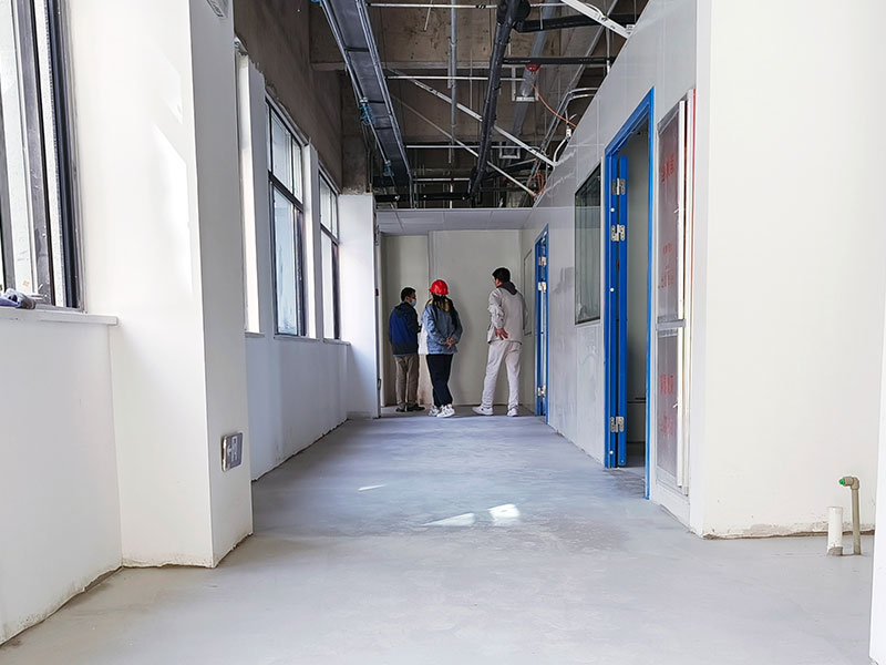 探班合肥5000平廠(chǎng)房裝修工程施工現(xiàn)場(chǎng)